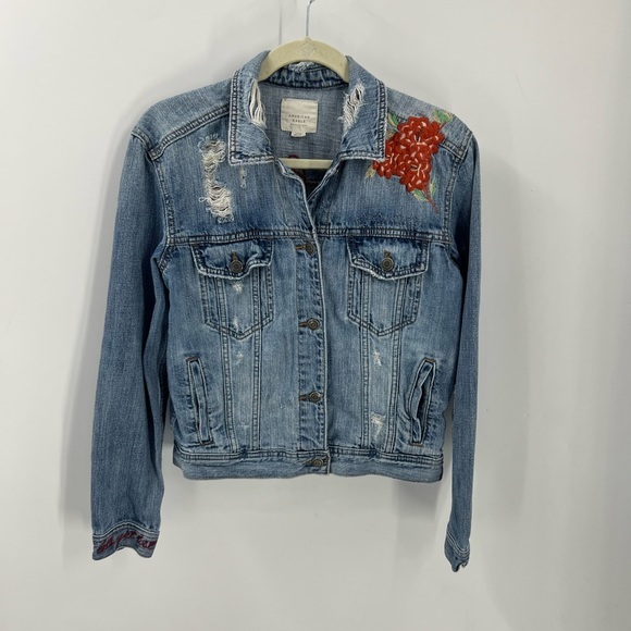 American Eagle Outfitters Jackets & Blazers - American eagle, highly distressed floral embroidered denim trucker jacket…